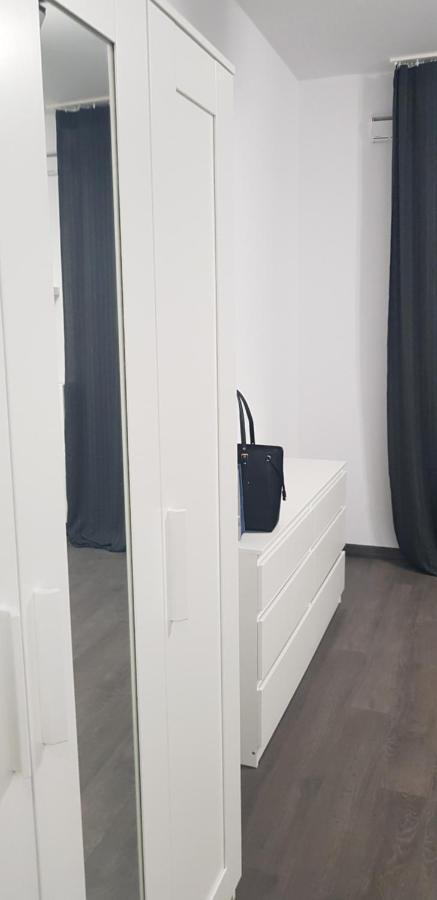 Apartament Kawalerka Mieszkanie Warszawa Екстер'єр фото